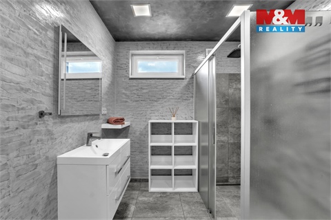 Prodej rodinného domu, 225 m² - 12