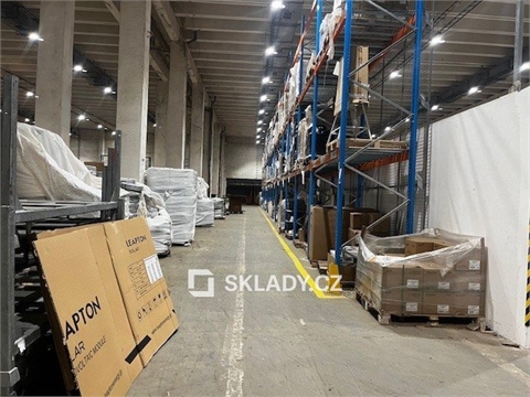 Pronájem skladu / haly, 1 560 m² - 2