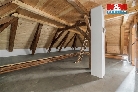 Prodej rodinného domu, 311 m² - 18