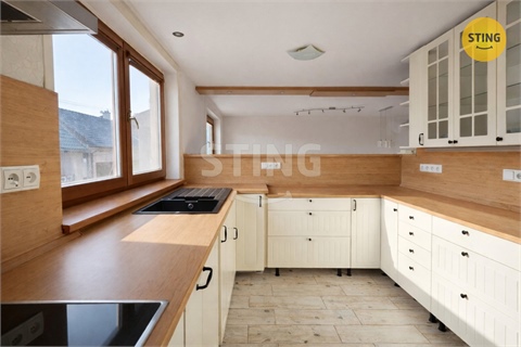 Prodej rodinného domu, 220 m² 2