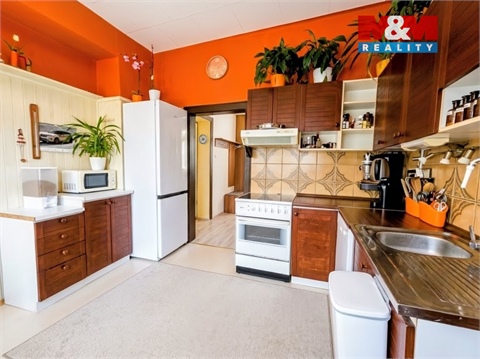 Prodej rodinného domu, 296 m² - 8