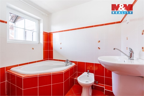 Prodej rodinného domu, 205 m² - 18