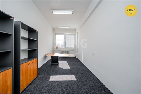 Pronájem kanceláře, 1 500 m² - 0