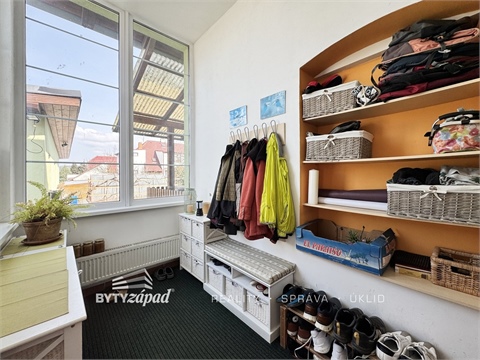 Prodej rodinného domu, 180 m² - 14