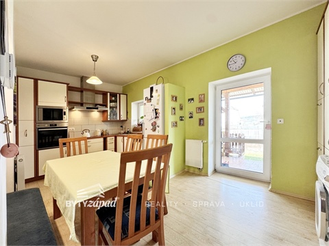 Prodej rodinného domu, 180 m² - 6