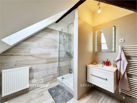 Prodej rodinného domu, 180 m² - 26