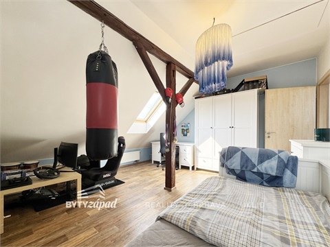 Prodej rodinného domu, 180 m² - 24