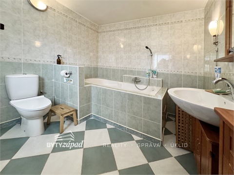 Prodej rodinného domu, 180 m² 12