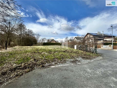 Prodej stavebního pozemku, 2 281 m² 0