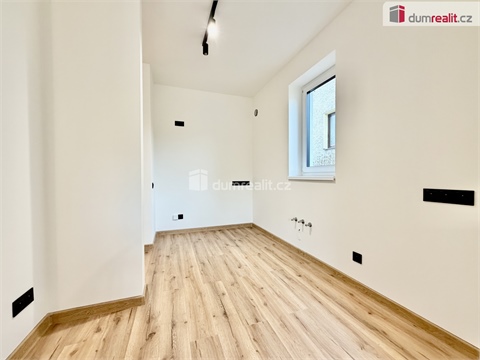 Prodej rodinného domu, 160 m² 14