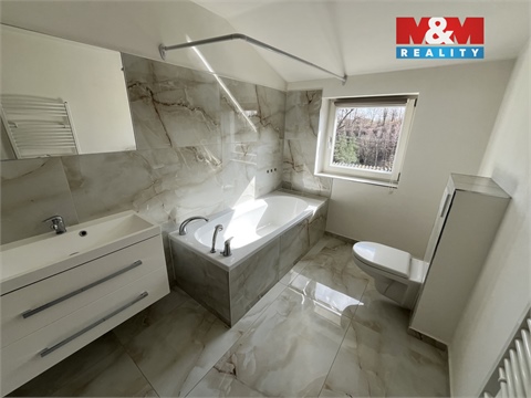 Prodej rodinného domu, 132 m² - 6