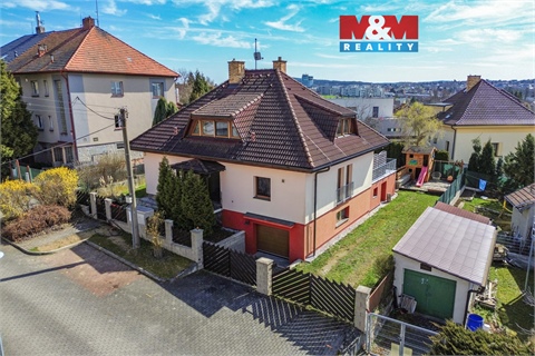 Prodej rodinného domu, 271 m² 0