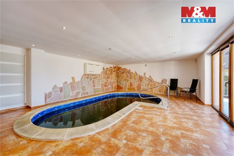 Prodej rodinného domu, 271 m² 4