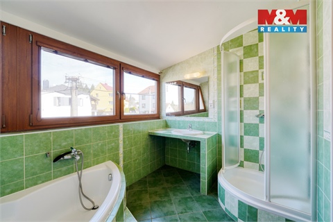 Prodej rodinného domu, 271 m² 24