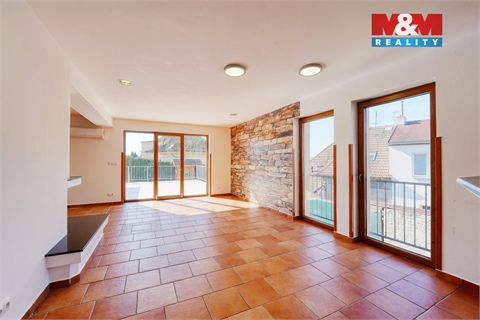 Prodej rodinného domu, 271 m² - 6