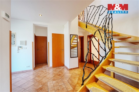 Prodej rodinného domu, 271 m² - 16