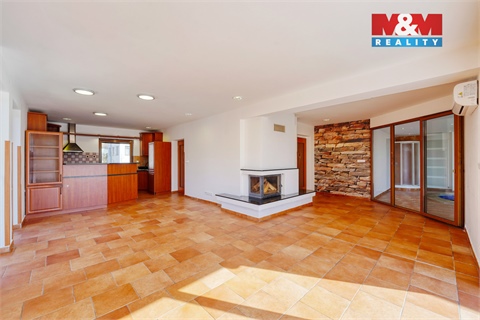 Prodej rodinného domu, 271 m² - 0