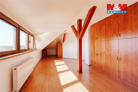 Prodej rodinného domu, 271 m² - 18