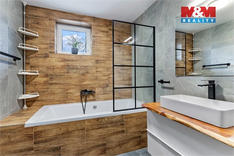 Prodej rodinného domu, 122 m² - 8