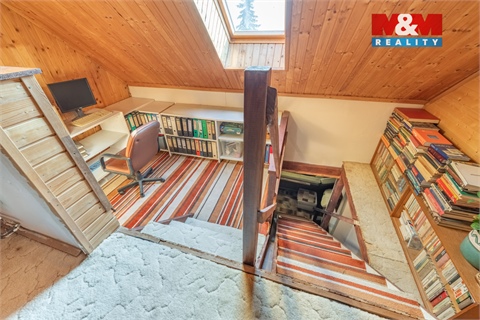 Prodej rodinného domu, 240 m² - 6