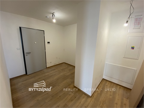 Pronájem bytu 3kk, 84 m² 6