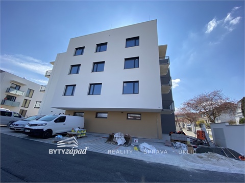 Pronájem bytu 3kk, 84 m² - 10