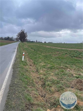 Prodej stavebního pozemku, 1 300 m² 2