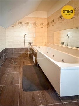 Prodej rodinného domu, 180 m² - 20