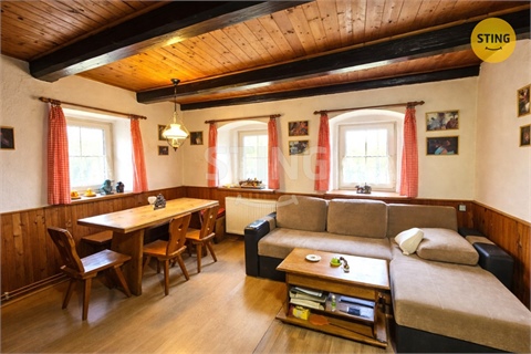 Prodej rodinného domu, 210 m² - 2