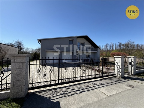 Prodej rodinného domu, 337 m² 0