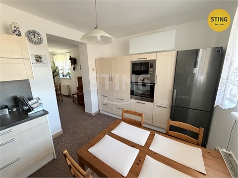 Prodej rodinného domu, 337 m² 2