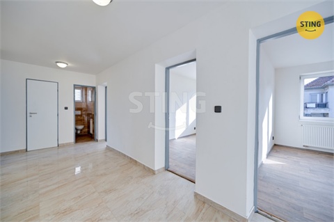 Prodej rodinného domu, 270 m² - 8