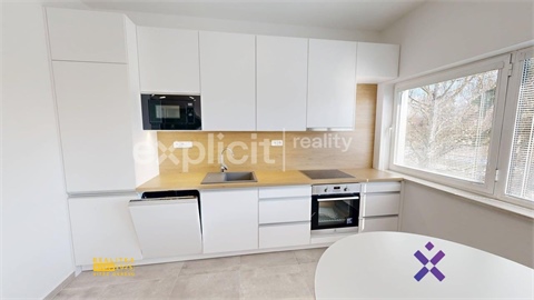 Pronájem bytu 1kk, 67 m² 0