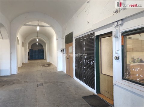 Pronájem komerčního objektu, 500 m² 2