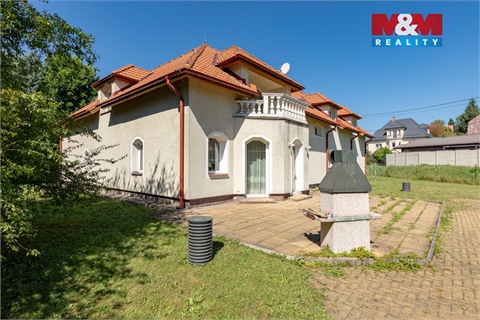 Prodej rodinného domu, 350 m² 14