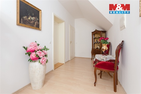 Prodej rodinného domu, 350 m² 16