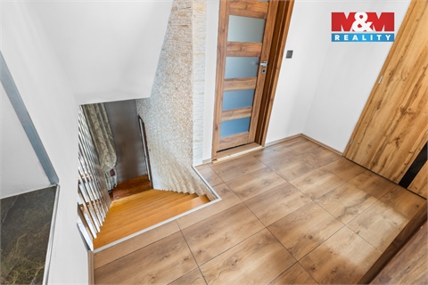 Prodej rodinného domu, 180 m² - 8