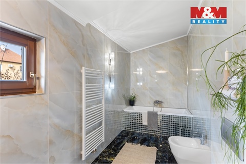 Prodej rodinného domu, 180 m² 16