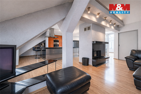 Prodej rodinného domu, 379 m² - 2