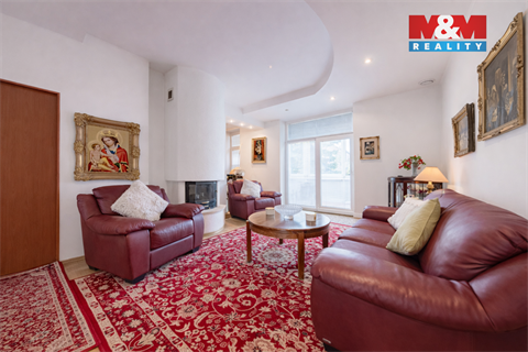 Prodej rodinného domu, 379 m² 10