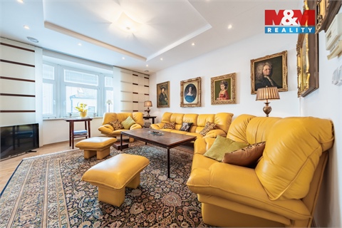 Prodej rodinného domu, 379 m² 2