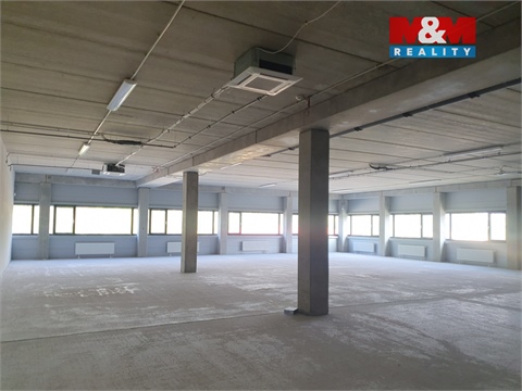 Pronájem kanceláře, 365 m² 2