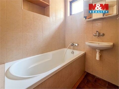 Prodej rodinného domu, 90 m² - 2