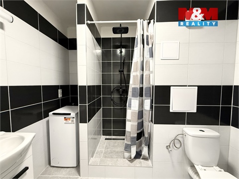 Pronájem bytu 1+1, 33 m² - 0