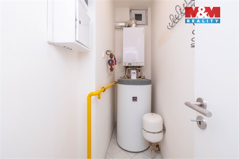 Pronájem bytu 5kk, 100 m² 12