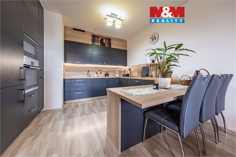 Prodej bytu 3kk, 80 m² 0