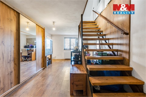 Prodej rodinného domu, 180 m² - 10