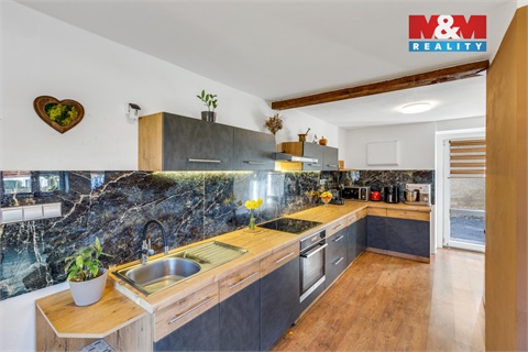 Prodej rodinného domu, 180 m² 2