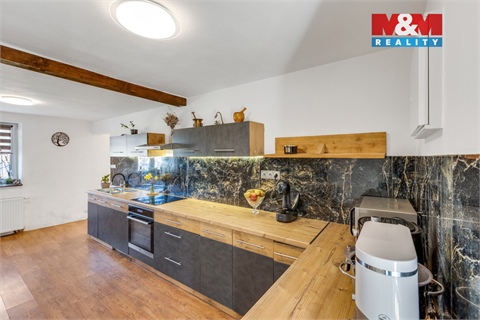 Prodej rodinného domu, 180 m² - 6