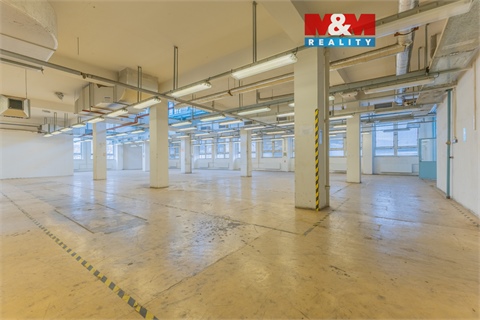 Pronájem skladu / haly, 724 m² 0